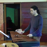 Piero, professeur de percussions, batterie